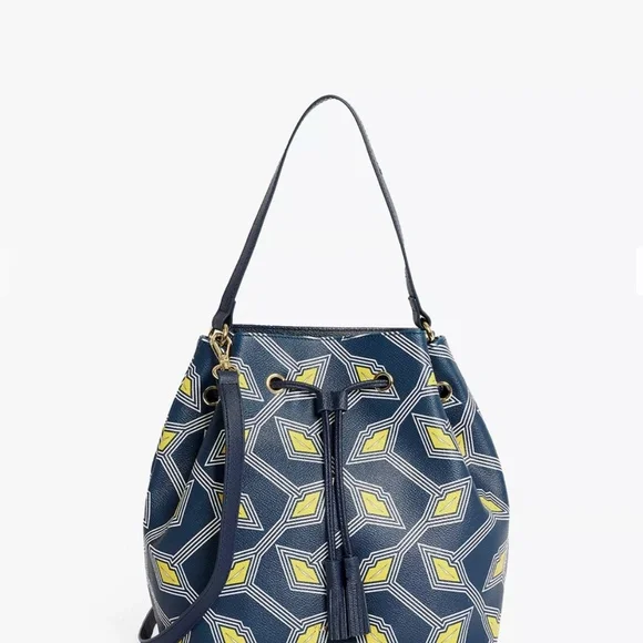 Ted Baker Lip Bucket Bag - Picture 1 of 5